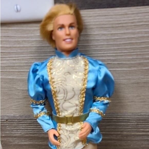 PRINCE STEFAN TALKING KEN DOLL - BARBIE IN RAPUNZE - Picture 2 of 8
